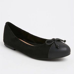 Torrid 7 Wide Shoes Flats Ballet Black Slip On NWT